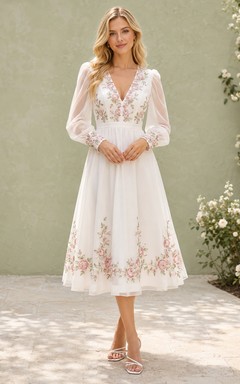 Weißes Chiffonkleid im Bohemian-Teegarten-Stil mit V-Ausschnitt, floraler Stickerei und langen Ärmeln