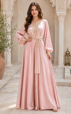Elegantes, rosafarbenes Satin-Eid-Kleid in A-Linie, bodenlang, mit Schmucksteinen und langen Ärmeln sowie Schärpe