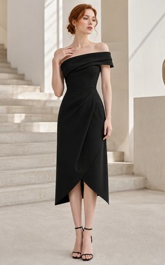 Schwarzes schulterfreies, asymmetrisch gefaltetes Cocktailkleid in Midi-Länge