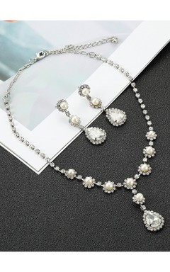 Unique Flower Shaped Rhinestone Necklace and Earrings Jewelry Set