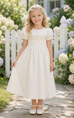 Blumenmädchenkleid aus elfenbeinfarbenem Tüll, A-Linie, Rundhalsausschnitt, Teelänge, mit Schärpendetails