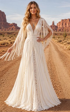 Robe de mariée bohème trapèze à franges et col en V, style désert de l'Ouest