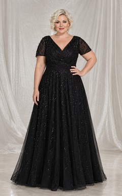 Vestido formal de talla grande, modesto, de manga corta, con lentejuelas, corte en A y largo hasta el suelo.