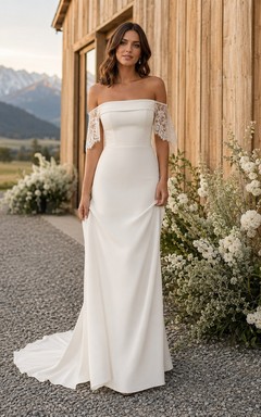 Robe de mariée minimaliste fourreau épaules dénudées en crêpe de style grange de montagne