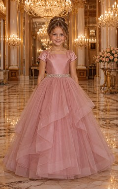 Robe de demoiselle d'honneur asymétrique en satin et tulle rose poudré avec volants