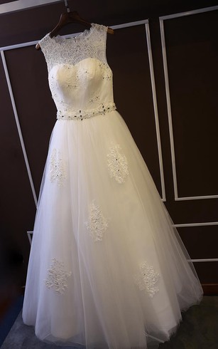 Affordable Plus Figure Wedding Dress Under 200 Large Size Elegant Sleeveless Lace Wedding Dress 2018 Tulle Floor Length