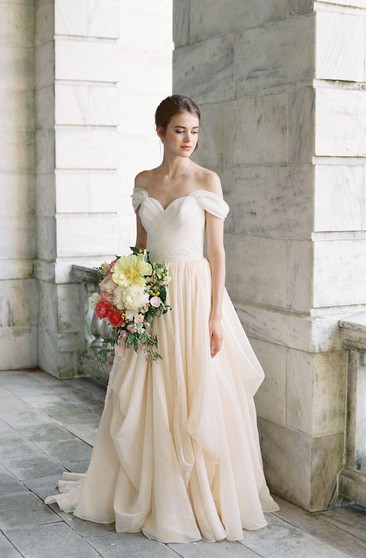 Glamorous Spaghetti Strap Sleeveless Wedding Dress Floor Length