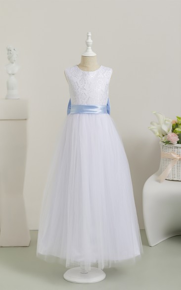 White Scoop Sleeveless Tulle A-line Communion Dress with Back Bow
