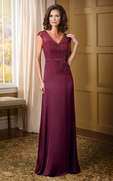 Cap-Sleeved V-Neck Mother Of The Bride Dress With Beadings And Lace Detail