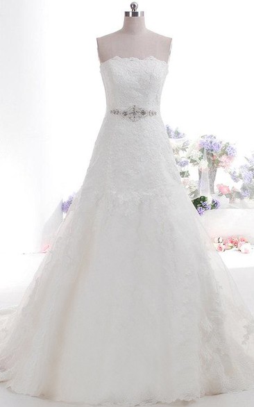 Strapless Scalloped Neckline A-Line Lace Dress With Beaded Sash
