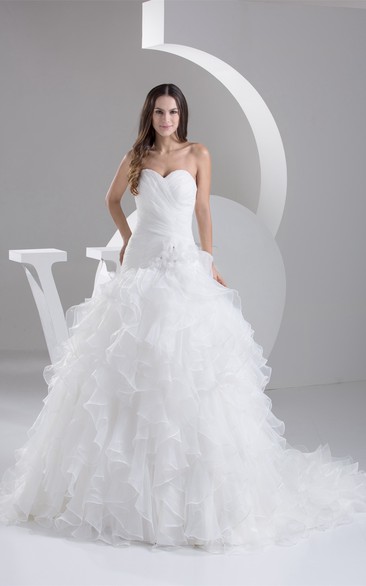 Sweetheart Ruffled Criss-Cross Ball-Gown With Flower
