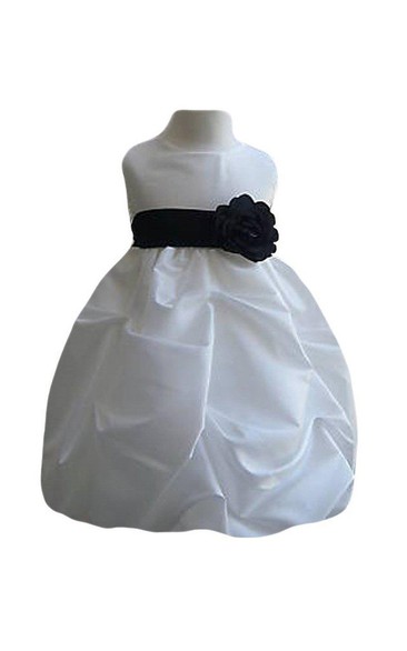 Sleeveless A-line Ruffled Dress With Belt
