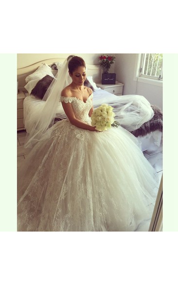 Off-shoulder V Neck Layered Tulle Ball Gown With Lace