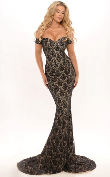 Maxi Off-The-Shoulder Lace Prom Dress With Sweep Train And V Back