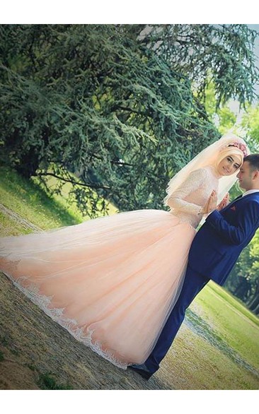 Romantic Long Sleeve Tulle Lace Arabian Wedding Dress Sweep Train