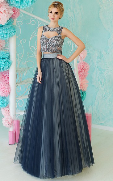 A-Line Floor-Length Queen Anne Sleeveless Tulle Appliques Keyhole Dress