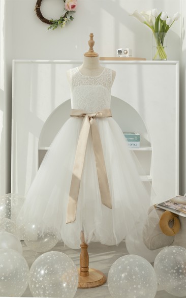 Scoop Sleeveless White First Communion A-line Tulle Bow Keyhole Back Flowergirl Dress