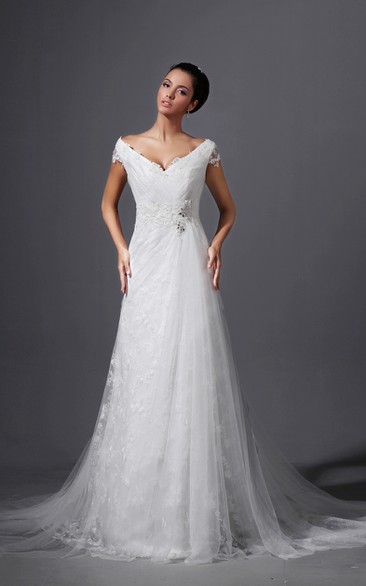 V-Neck Ruching Sheath Dress With Lace Appliques Tulle Overlay