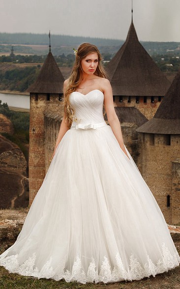 A-line Sweetheart Sleeveless Appliques Floor-length Tulle Dress With Bow