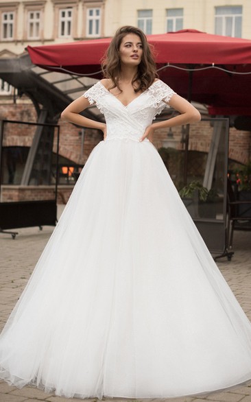 Ball Gown Romantic Tulle Wedding Dress with Train