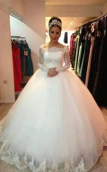 Elegant Long Sleeve Lace Tulle Wedding Dress Ball Gown