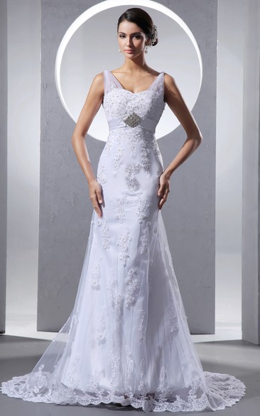 Sweetheart Sheath Dress With Lace Appliques and Tulle Overlays