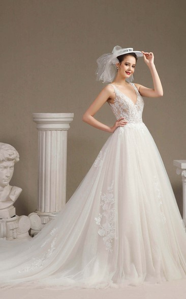 Sexy Plunging V-neck Sleeveless Ballgown Wedding Dress With V-back And Lace Appliques