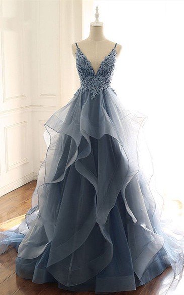 Casual Brush Train Sleeveless Tulle Ball Gown Open Back Prom Dress with Appliques