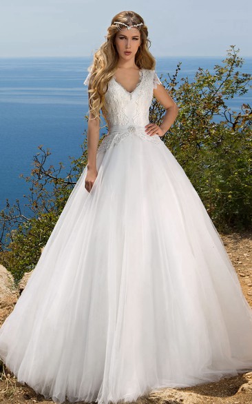 Ball Gown Maxi V-Neck Poet-Sleeve Illusion Tulle Dress With Lace And Bow