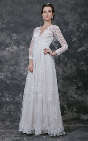 Radiant Long Sleeve V-neck A-line Long Lace Dress With Appliques
