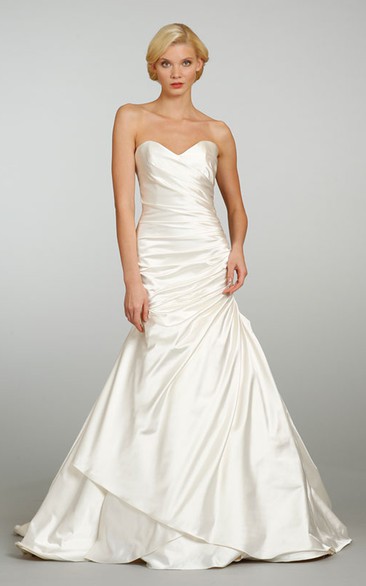 Graceful Sweetheart Neckline Satin Gown With Asymmetrical Ruching