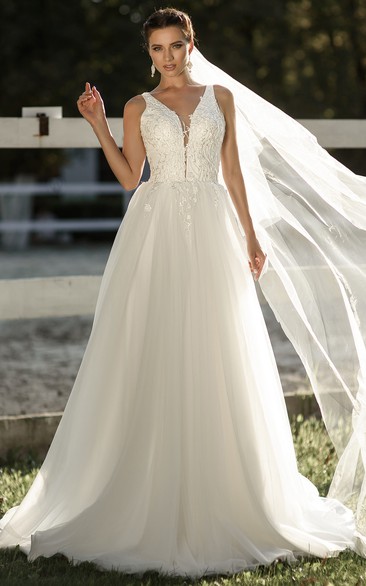 Modern Tulle Plunging Neckline Sleeveless Appliques Wedding Dress With Zipper
