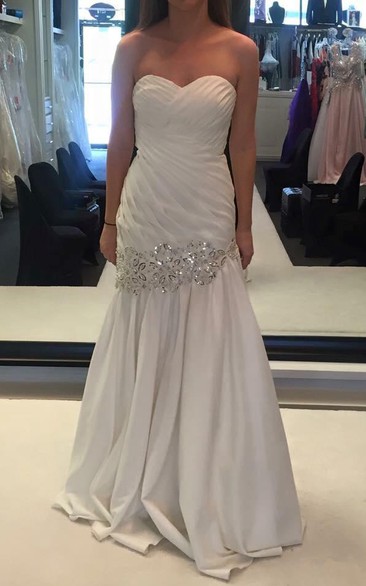 Newest Ruffles Crystals White Wedding Dress Sleeveless Sweep Train