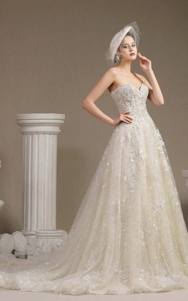 Princess Sweetheart Sleeveless Ballgown Lace Wedding Dress With Boning And Floral Appliques