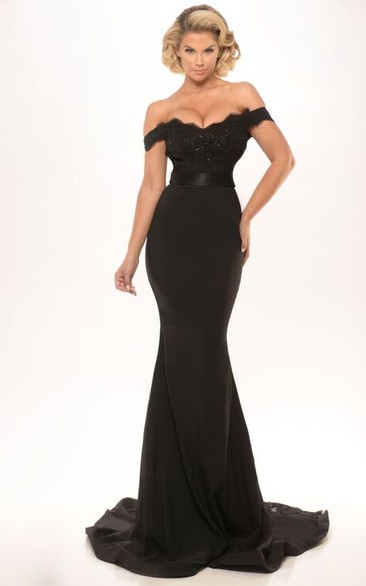 Trumpet Floor-Length Off-The-Shoulder Appliqued Jersey Prom Dress With Backless Style And Lace