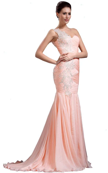 One-shoulder Trumpet Gown With Pleats and Appliques
