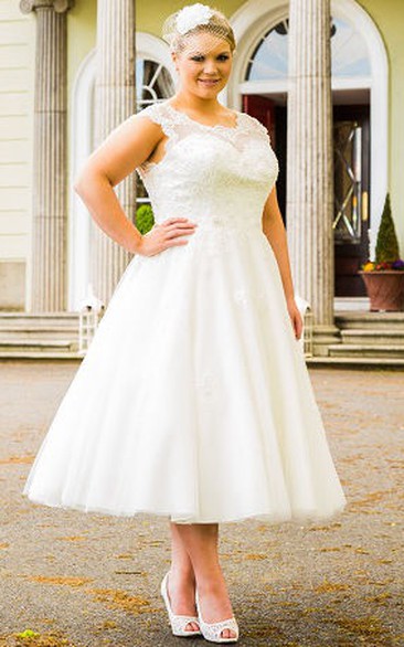 Scalloped Scoop Neck Tea Length Tulle Bridal Gown With Pearl Lace Top