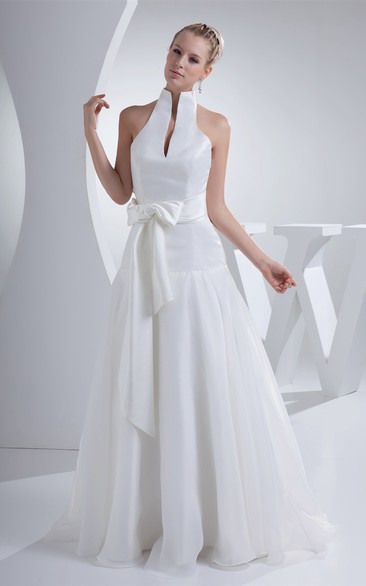 High-Neck Pleated A-Line Halter and Dress With Ribbon