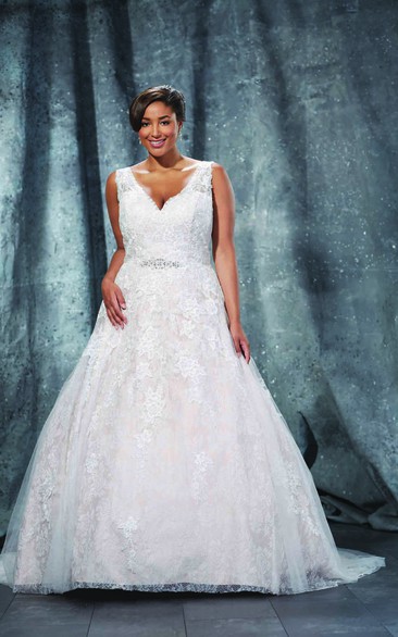 Ball Gown Floor-Length V-Neck Sleeveless Lace Sweep Train Lace-Up Back Appliques Dress