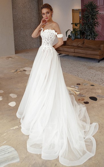 Casual Off-the-shoulder A Line Lace Chapel Train Wedding Dress with Appliques
