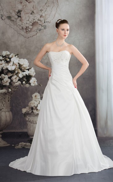 Sleeveless Appliqued Ruching and Ball-Gown With Beading