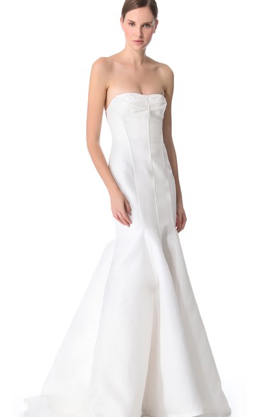 Long Strapless Trumpet Satin Dress With Backless Style
