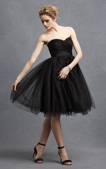 Lovely Short Dress With Crisscross Ruching