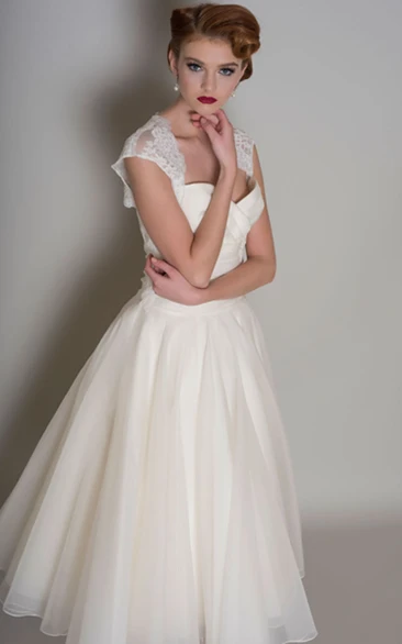 A-Line Queen-Anne Tea-Length Lace Organza Short Wedding Dress