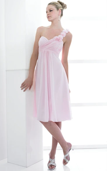 Knee-Length Criss-Cross Sleeveless One-Shoulder Chiffon Bridesmaid Dress