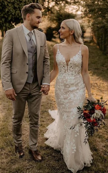 Spaghetti Lace Applique Mermaid Country Tulle Wedding Dress with Court Train