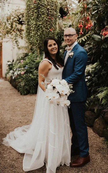 Simple Empire Plus Size Pleated Sleeveless Boho Wedding Dress