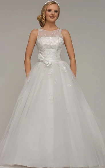 Ball Gown Bowed Scoop-Neck Floor-Length Sleeveless Tulle Wedding Dress With Beading And Appliques