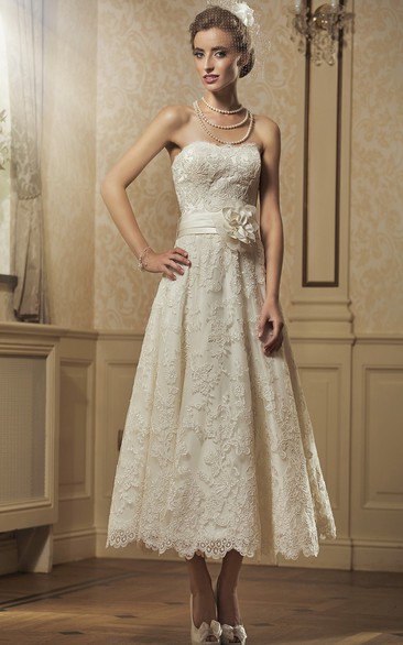 A-Line Tea-Length Appliqued Strapless Sleeveless Lace Short Wedding Dress With Flower
