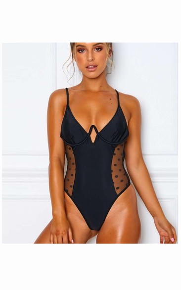 Maillot de bain noir romantique avec résille